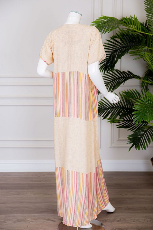 قميص نسائي طويل لون بيج مزين بخطوط ملونة في الوسط و الأسفل بياقة كلفة مطرزة بحبل من الأمام ذو أكمام قصيرة