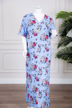 قميص نسائي طويل لون سماوي مزين بالورود ياقة بقصة سبعة ذو أكمام قصيرة 