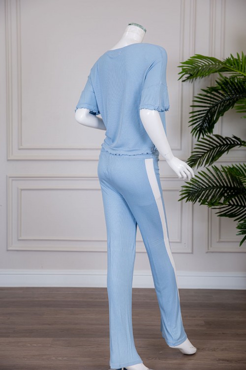 بيجاما نسائية قطعتين متعددة الألوان تيشيرت بياقة دائرية مزين بطبعات مع بنطلون طويل برباط في الخصر