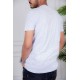 تيشيرت رجالي لون أبيض مزين بكتابات من الأمام