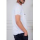 تيشيرت رجالي لون أبيض مزين بكتابات من الأمام