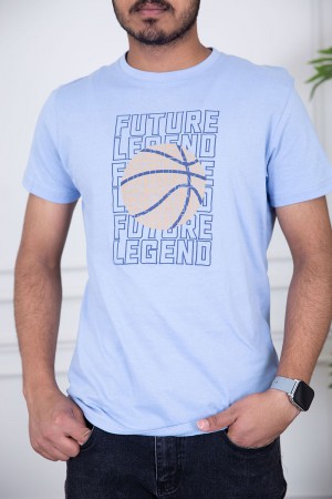 تيشيرت رجالي لون سماوي مزين برسومات و كتابات من الأمام