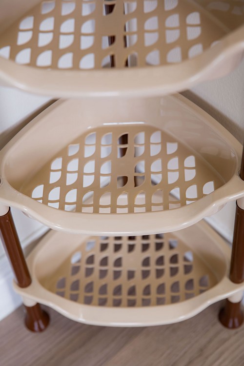 سلة بلاستيك مدورة لون بيج متعددة الاستخدامات 4 رفوف مخرمة