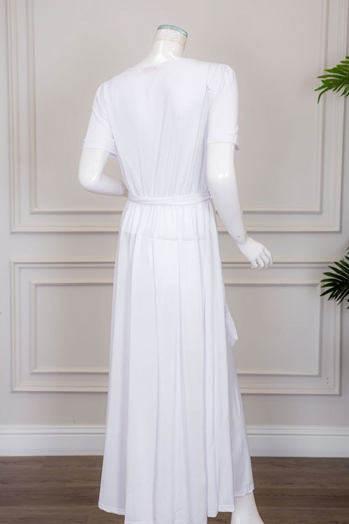 قميص نسائي طويل لون أبيض بياقة دائرية و أكمام قصيرة و رباط في الخصر