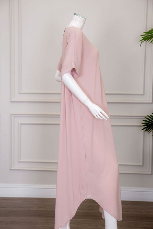 قميص نسائي لون أزرق مزين بنقوش صغيرة ياقة قصة سبعة و أكمام ميدي