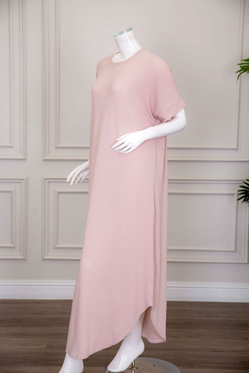 قميص نسائي لون أزرق مزين بنقوش صغيرة ياقة قصة سبعة و أكمام ميدي