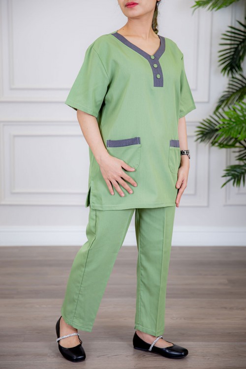 زي عاملة قطعتين متعددة الألوان بلوزة بياقة قصة سبعة بأزرار و جيوب من الأمام ذو أكمام ميدي و بنطلون طويل