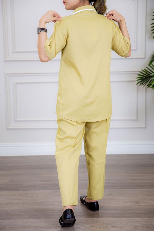 زي عاملة قطعتين متعددة الألوان بلوزة بياقة مطوية جيوب و أزرار من الأمام ذو أكمام ميدي و بنطلون طويل