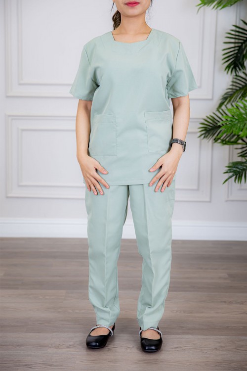 زي عاملة قطعتين متعددة الألوان بلوزة بجيوب من الأمام ذو أكمام قصيرة و بنطلون طويل