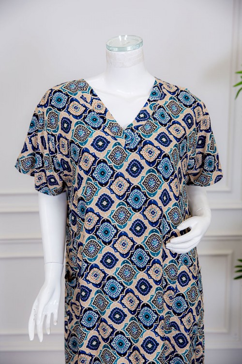 قميص نسائي ميدي بطبعات ملونة ياقة قصة سبعة ذو أكمام قصيرة