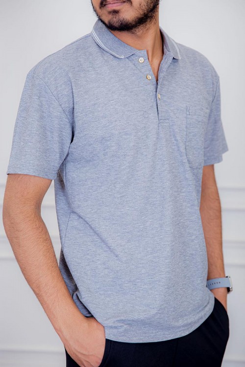 تيشيرت رجالي لون رمادي بياقة مطوية و أزرار من الأمام