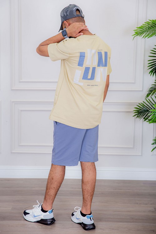 تيشيرت رجالي لون بيج مزين بكتابات من الأمام و الخلف