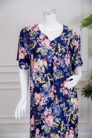 قميص نسائي طويل لون كحلي مشجر ياقة بقصة سبعة ذو أكمام قصيرة