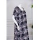 قميص نسائي طويل لون رمادي مزين بمربعات و أغصان الشجر ذو ياقة دائرية و أكمام قصيرة