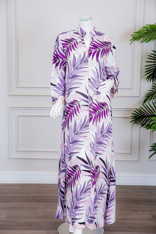 جلابية نسائية طويلة لون أبيض مشجر بدرجات اللون الموف ياقة عالية بقصة سبعة و أكمام طويلة