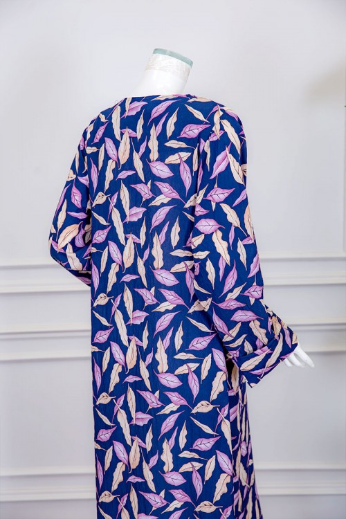 جلابية نسائية طويلة لون كحلي مشجر باللون البيج و الوردي ياقة بقصة سبعة و أكمام طويلة