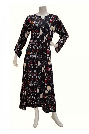 جلابية نسائية طويلة لون أسود مشجرة ياقة دائرية بقصة سبعة و أكمام طويلة