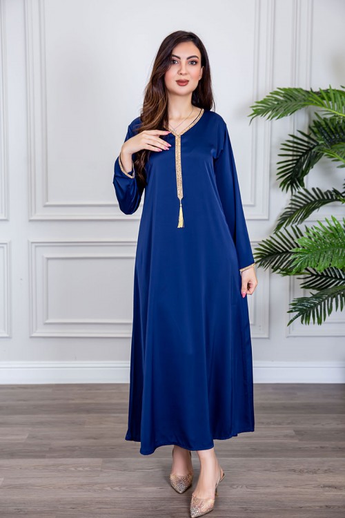 جلابية نسائية لون ازرق ياقة بقصة سبعة بتطريز ذهبي ذو أكمام طويلة