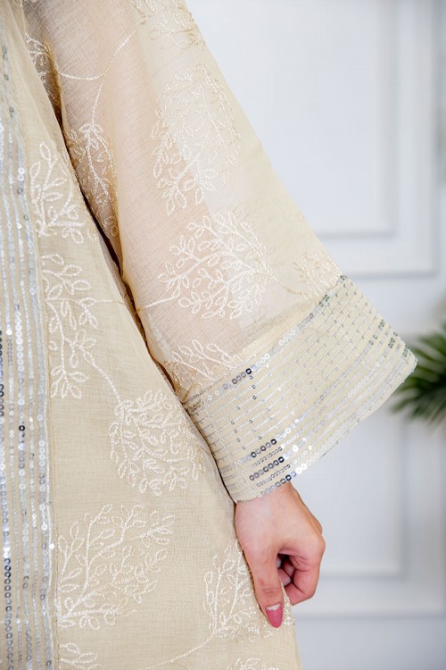 جلابية نسائية طويلة لون سكري مزينة بترتر فضي ياقة قصة سبعة و أكمام طويلة