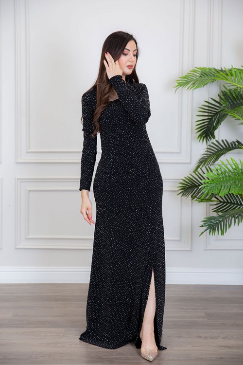 فستان سهرة نسائي طويل لون أسود ياقة مربعة مزين بفصوص ذو أكمام طويلة