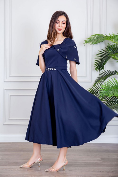 فستان نسائي ميدي لون كحلي بأكمام منسدلة مزين بفصوص من الأكمام و برباط في الخصر