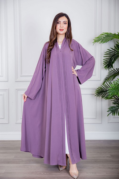 عباية نسائية أنيقة لون موف بأكمام واسعة و طيات طويلة بأزرار من الأمام مع طرحة