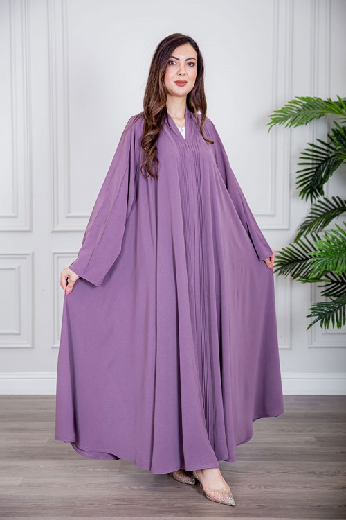 عباية نسائية أنيقة لون موف بأكمام واسعة و طيات طويلة بأزرار من الأمام مع طرحة