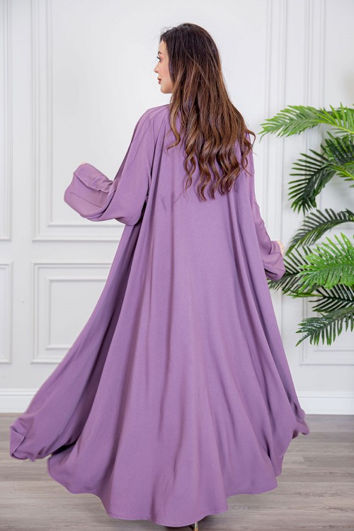 عباية نسائية أنيقة لون موف بأكمام واسعة و طيات طويلة بأزرار من الأمام مع طرحة