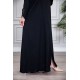 عباية نسائية أنيقة لون أسود ياقة مطوية مزينة بنقوش في الياقة و أطراف الأكمام بأزرار من الأمام مع طرحة