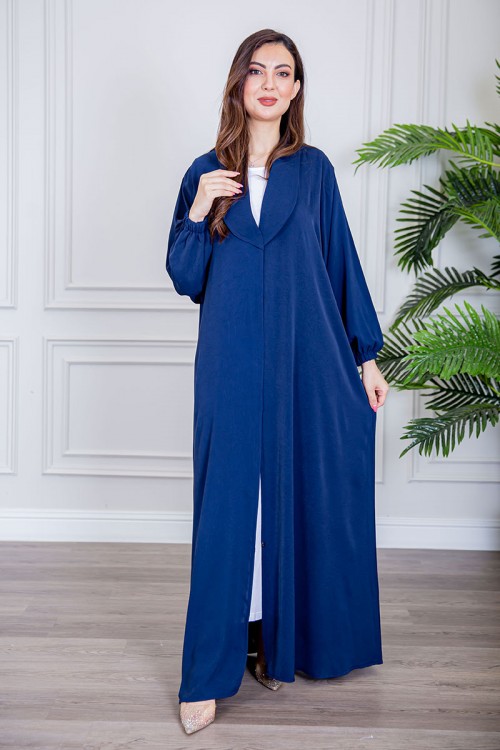 عباية نسائية أنيقة لون أزرق ياقة مطوية بأزرار من الأمام و بزم أطراف الأكمام مع طرحة