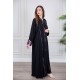 عباية نسائية أنيقة لون أسود ياقة قصة سبعة بأزرار من الأمام مزينة بطيات طويلة ملونة و من أطراف الأكمام مع طرحة
