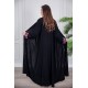 عباية نسائية أنيقة لون أسود ياقة قصة سبعة بأزرار من الأمام مزينة بطيات طويلة ملونة و من أطراف الأكمام مع طرحة