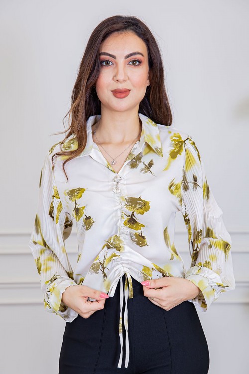 بلوزة نسائية لون اوف وايت مشجرة ياقة مطوية بزم من الأمام مع رباط و بأكمام طويلة