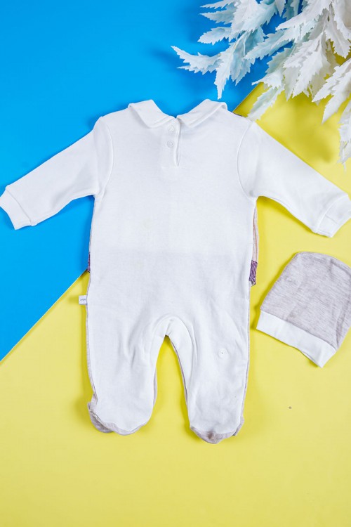 بربتوز أطفال لون بيج  مزين من الأمام ذو أكمام طويلة و أزرار من الخلف و الأسفل مع قبعة