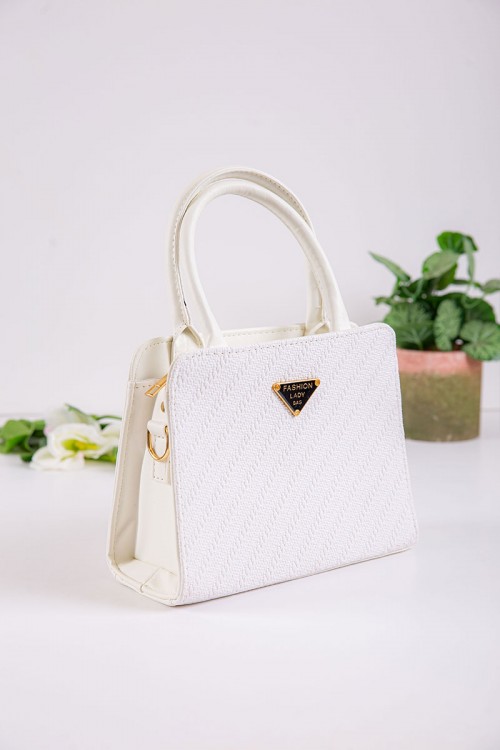 شنطة نسائية متعددة الألوان بجيوب داخلية مع حزام طويل