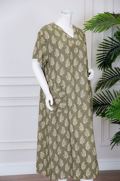 قميص نسائي ميدي عشبي مشجر ياقة قصة سبعة ذو أكمام قصيرة و بجيوب من الأمام