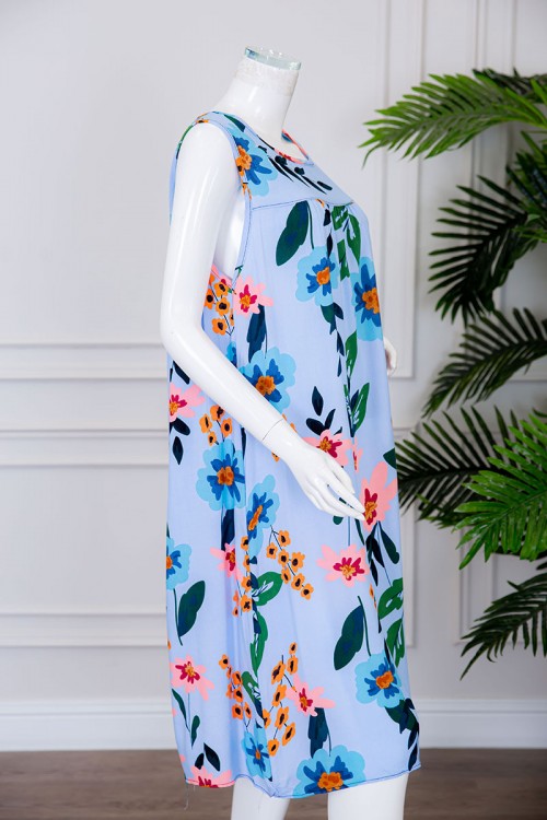 قميص نسائي قصير لون سماوي مشجر ياقة دائرية بدون أكمام