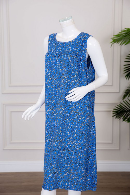 قميص نسائي قصير لون أزرق مزين بالورود ياقة دائرية بدون أكمام