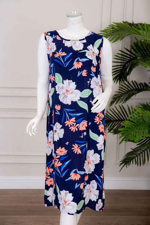 قميص نسائي قصير لون كحلي مزين بالورود ياقة دائرية بدون أكمام