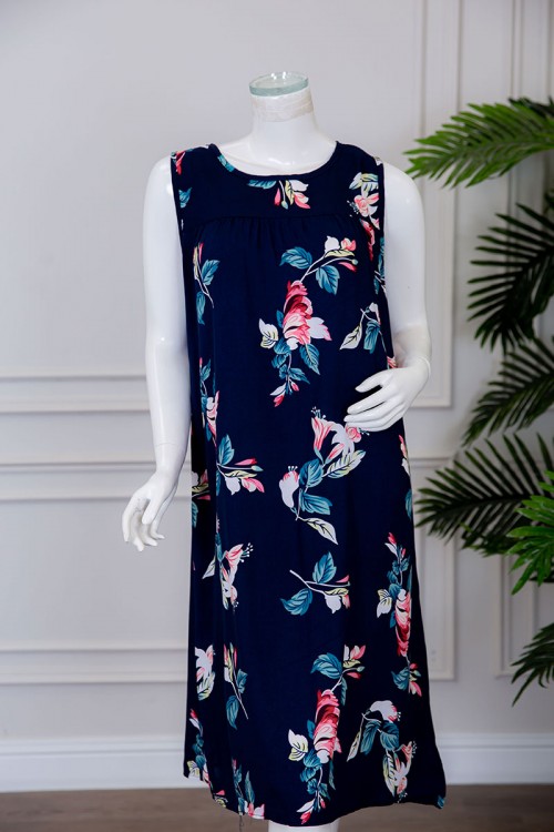 قميص نسائي قصير لون كحلي مزين بالورود ياقة دائرية بدون أكمام