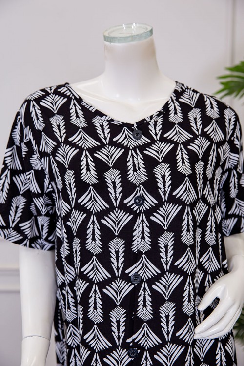 قميص نسائي طويل متعدد الألوان مشجر بياقة دائرية بأزرار من الأمام ذو أكمام قصيرة