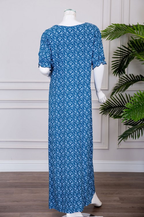 قميص نسائي طويل لون أزرق مشجر ياقة دائرية بأزرار من الأمام ذو أكمام قصيرة