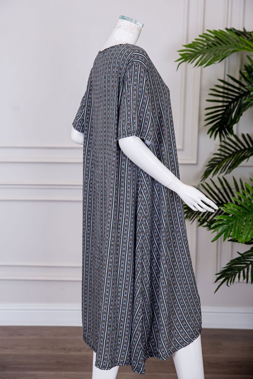 قميص نسائي ميدي مزين بزخارف ياقة قصة سبعة و بأكمام قصيرة