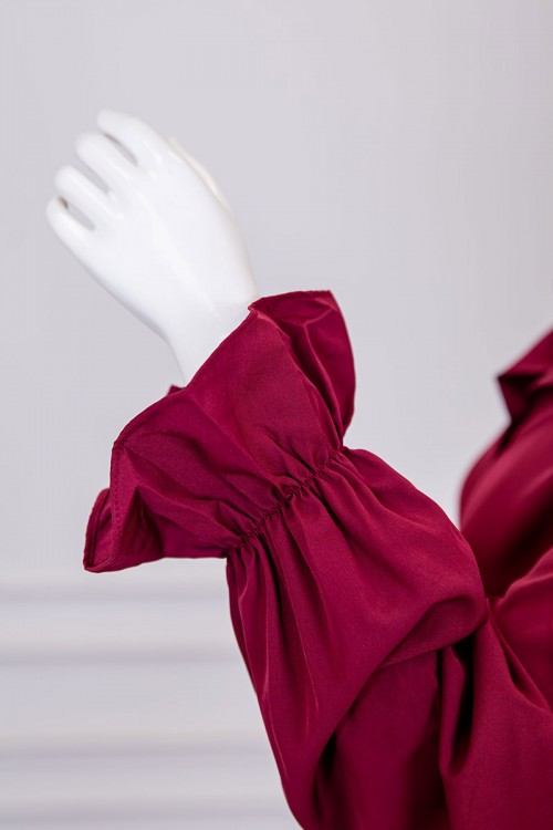 فستان نسائي ميدي لون عودي ياقة مطوية بأزرار من الأمام و بزم في الخصر و الأكمام