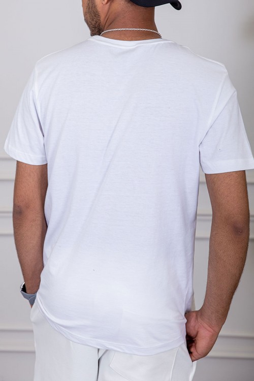 تيشيرت رجالي لون أبيض بياقة دائرية