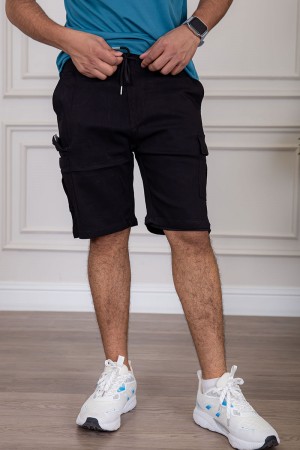 شورت رجالي لون أسود بجيوب من الجانبين و الخلف مزين بطبعة ذو رباط في الخصر