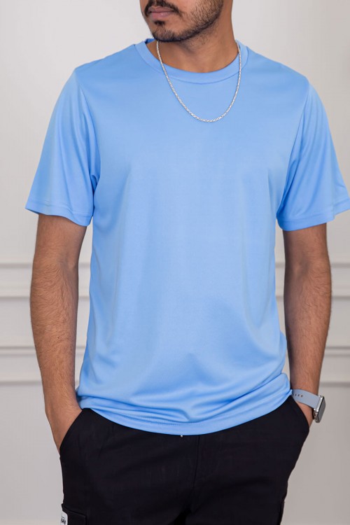 تيشيرت رجالي لون سماوي بياقة دائرية سادة