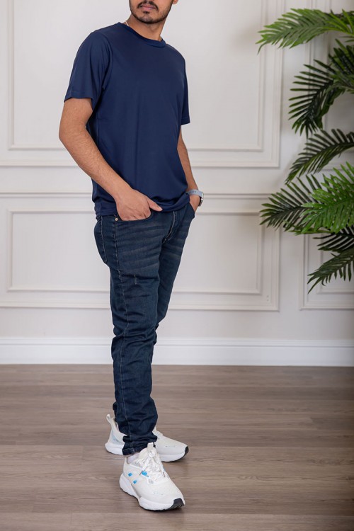 تيشيرت رجالي لون كحلي بياقة دائرية سادة