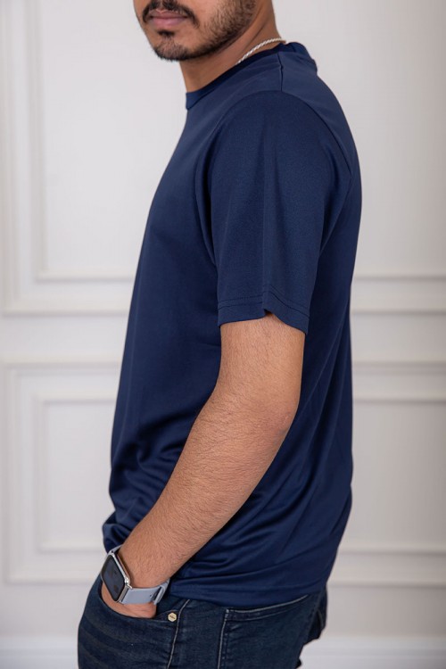 تيشيرت رجالي لون كحلي بياقة دائرية سادة