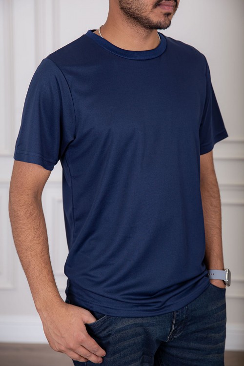 تيشيرت رجالي لون كحلي بياقة دائرية سادة